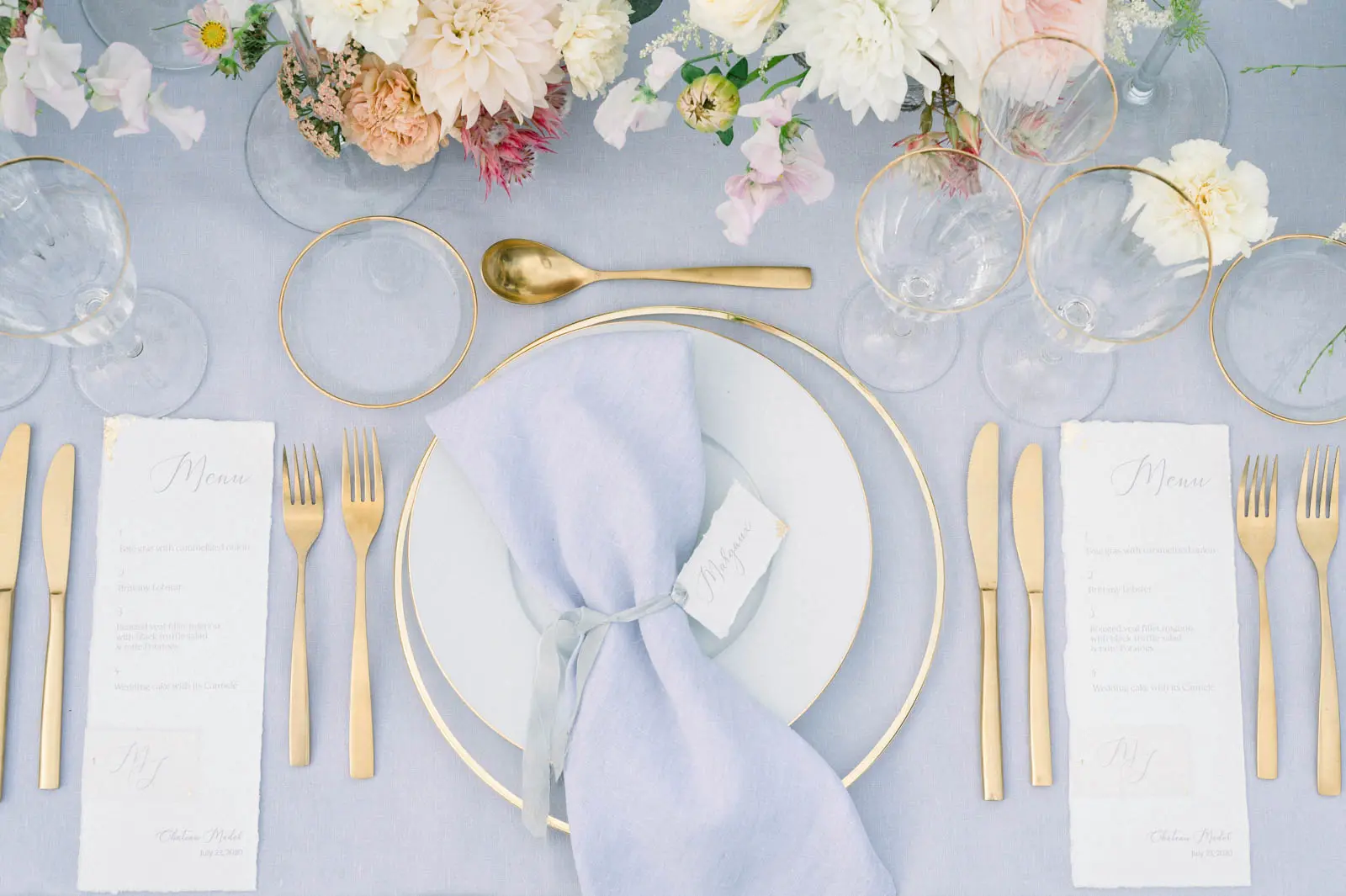 Fine Art wedding table with gold cutlery and pale blue linen